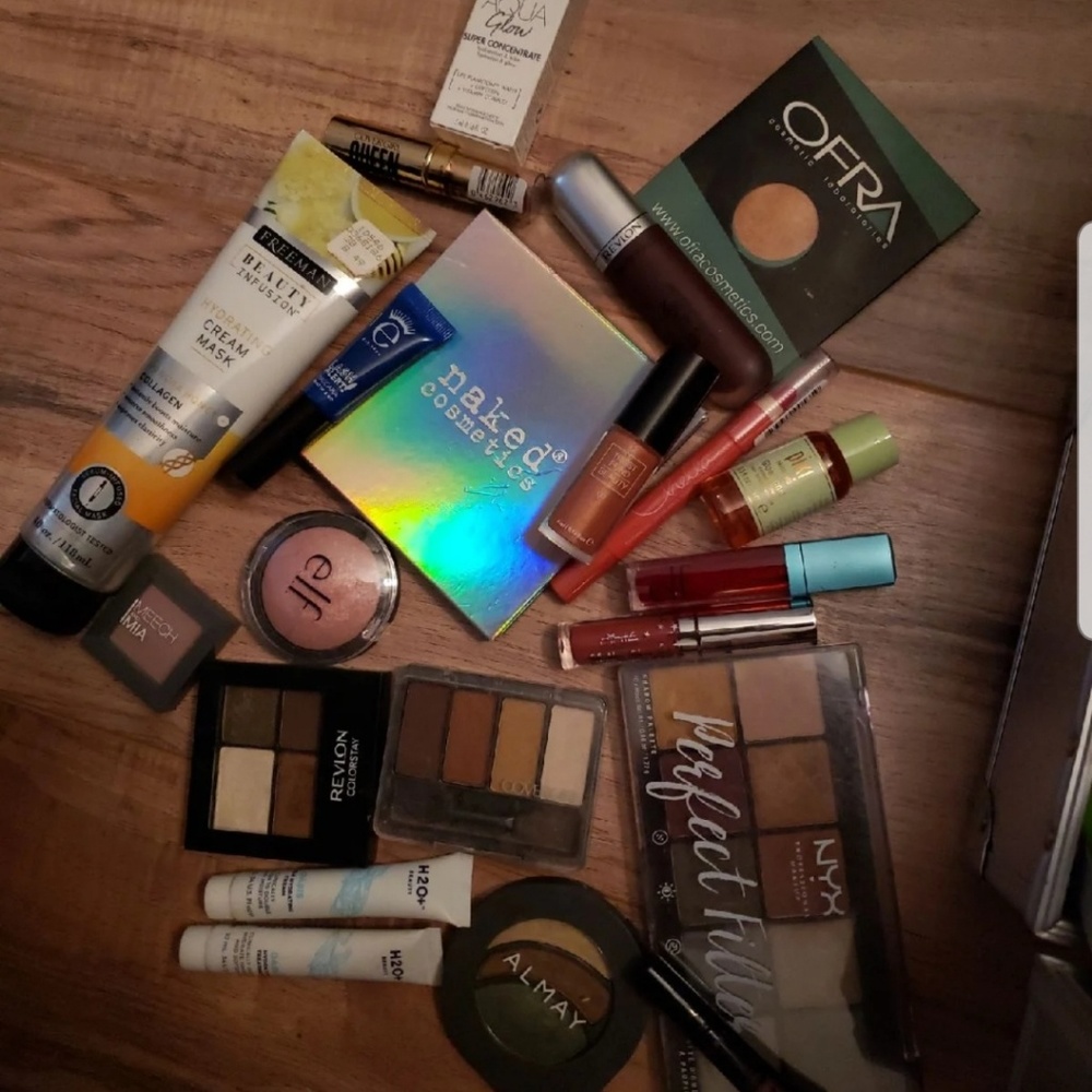 High end cosmetics mix